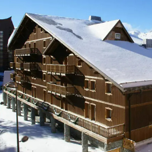 Skiworld UK: Free Lift Pass and Ski Hire