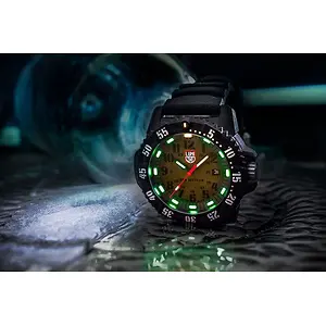 Shopworn: Up to 60% OFF Luminox Men's Watches Sale