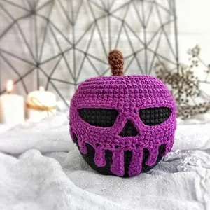 Poisoned Apple Crochet Pattern