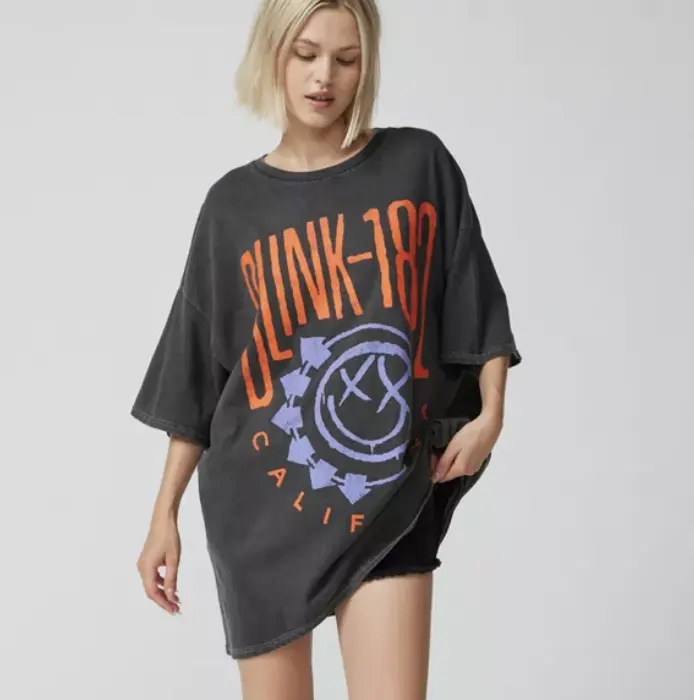 UO Blink 182 T恤连衣裙