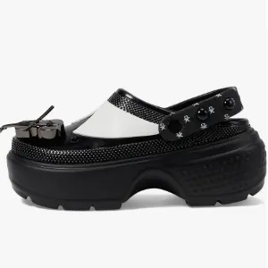 Crocs 卡骆驰星期三联名款雪屋洞洞鞋