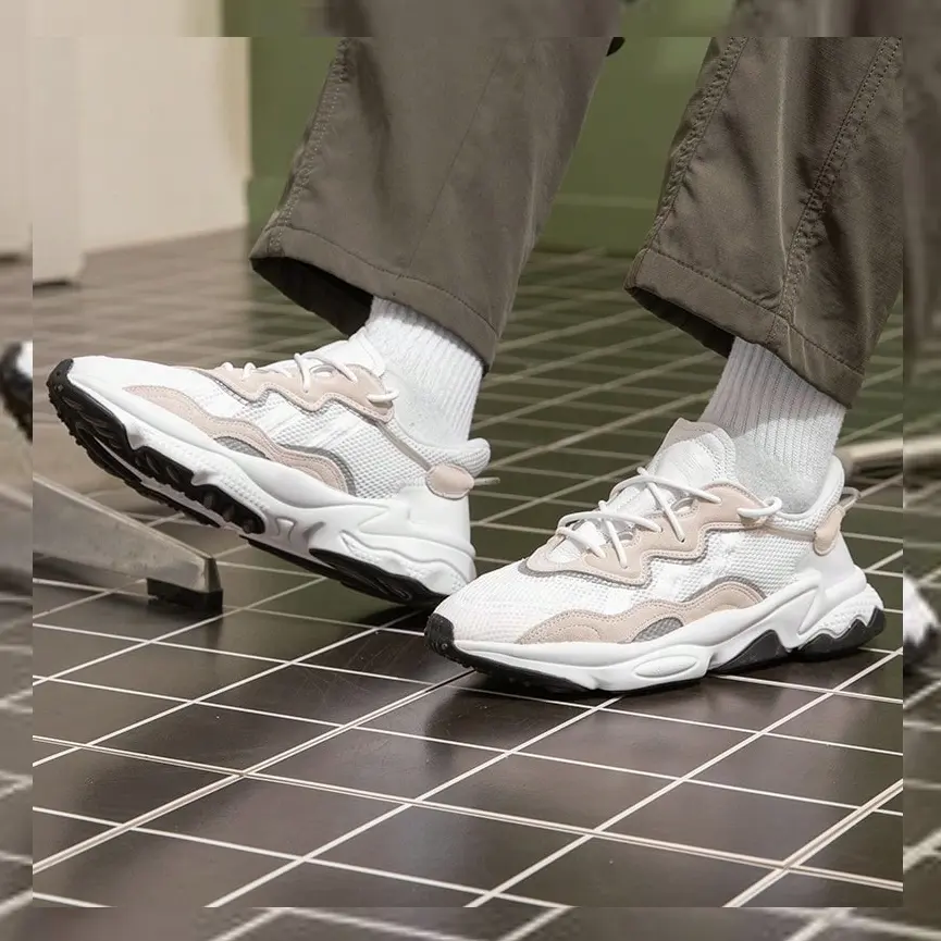 Adidas OZWEEGO 运动休闲鞋