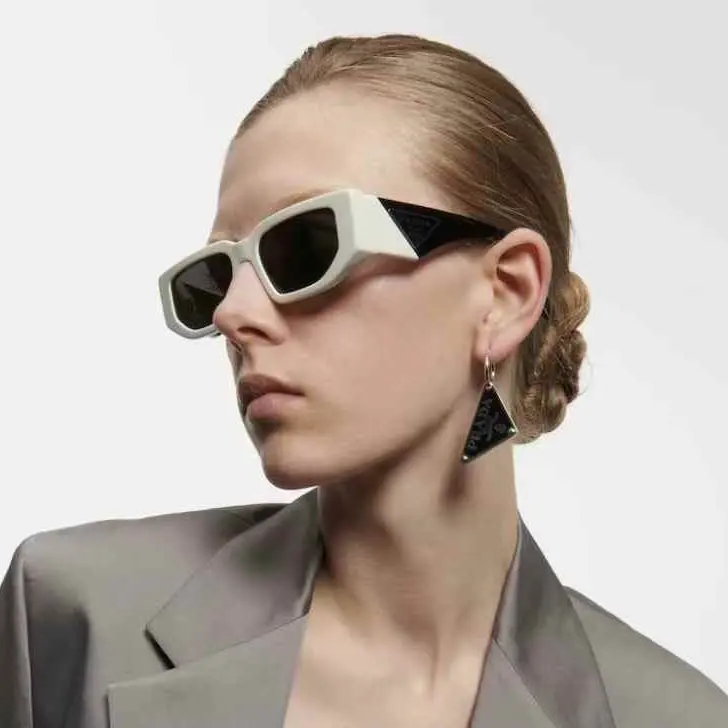 Prada 黑白拼色 Symbole 墨镜