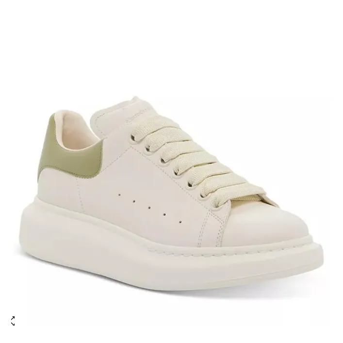 McQueen 小白鞋