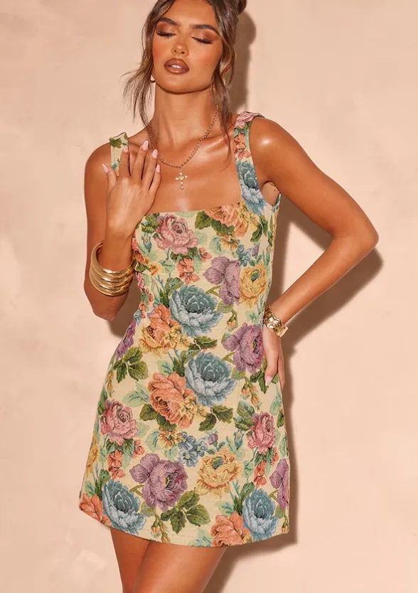 PrettyLittleThing 花卉吊带裙