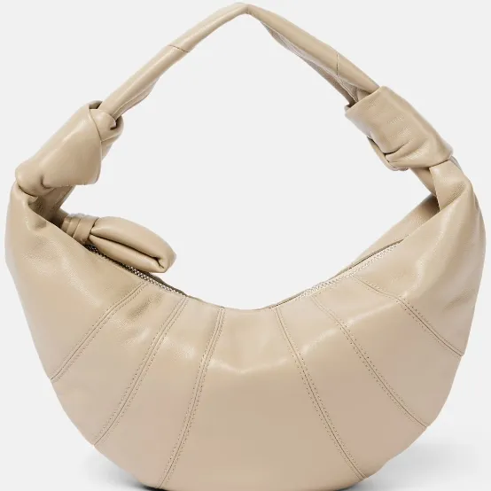 LEMAIRE Fortune Croissant 米白色皮革迷你牛角包