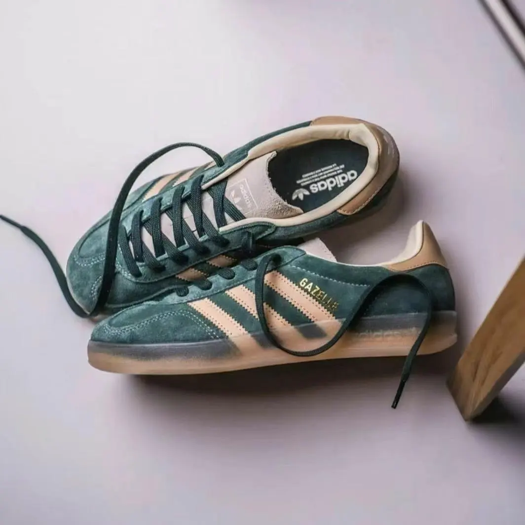 Adidas 绿色 Gazelle 鞋