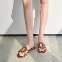 Charles & Keith 复古镂空平底鞋
