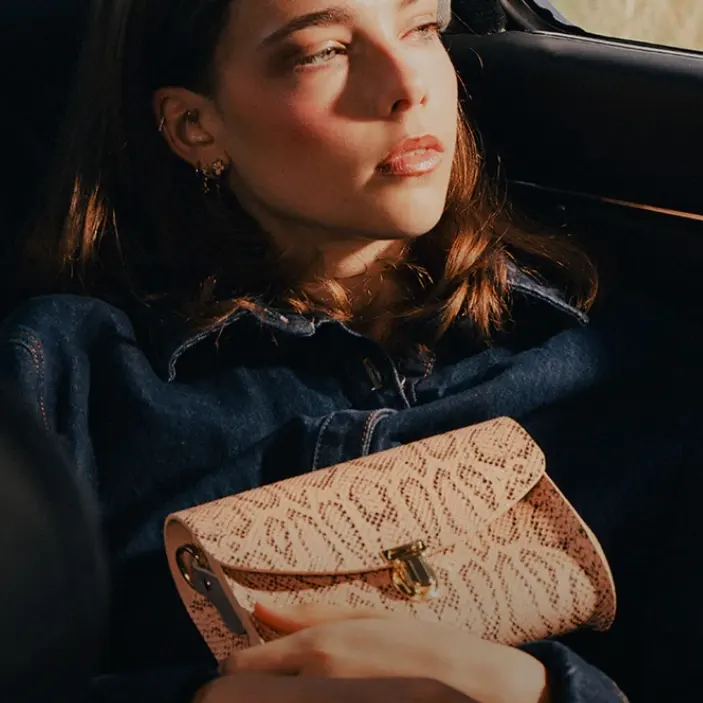 The Cambridge Satchel Company US：英伦复古美包夏日大促 11寸剑桥包$182
