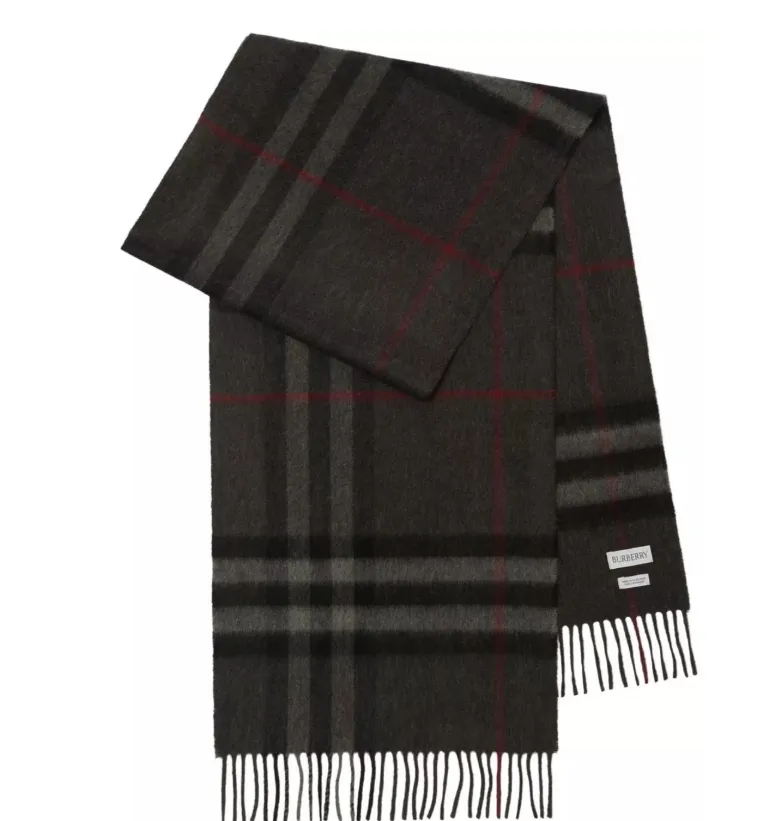 Burberry  格纹羊绒围巾