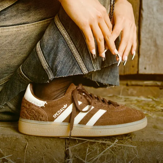 Foot Locker：限时大促！关注New Balance、Adidas、Nike等
