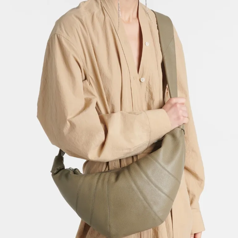 LEMAIRE Croissant 绿色中号皮革牛角包