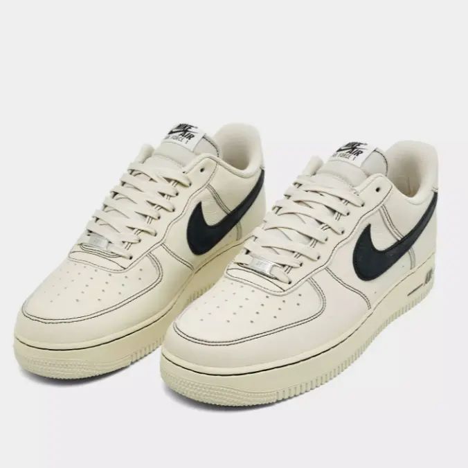 Nike 耐克 Aie Force 1 07 LV8 运动鞋