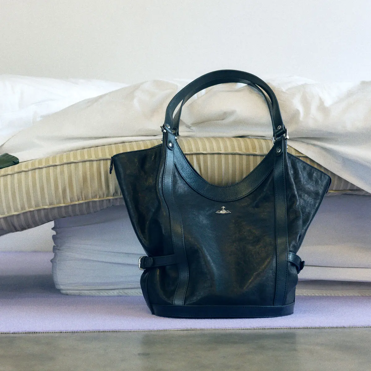 Vivienne Westwood：惊喜上新！灰色贝雷帽£125