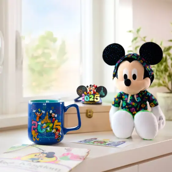 Disney Store：折扣区大量上新 草莓熊斜挎包$20