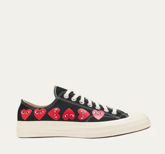 Converse  x CDG Play 爱心帆布鞋