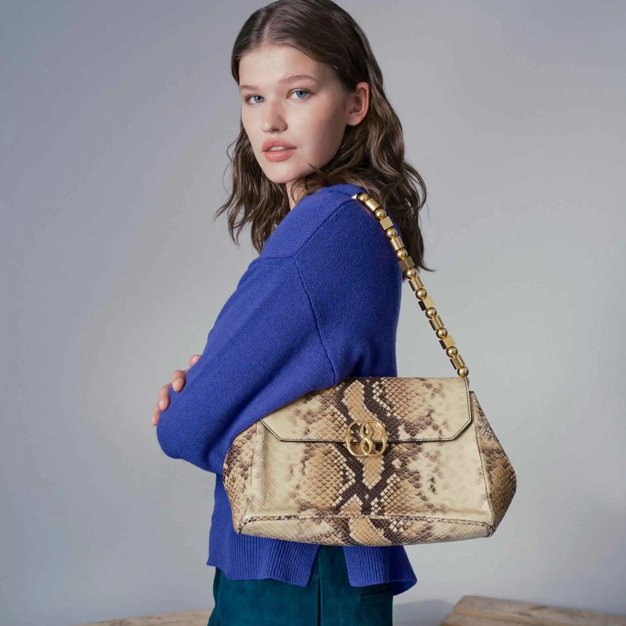 Yoox Asia:万圣节大促!关注马吉拉、LOEWE、巴黎世家等