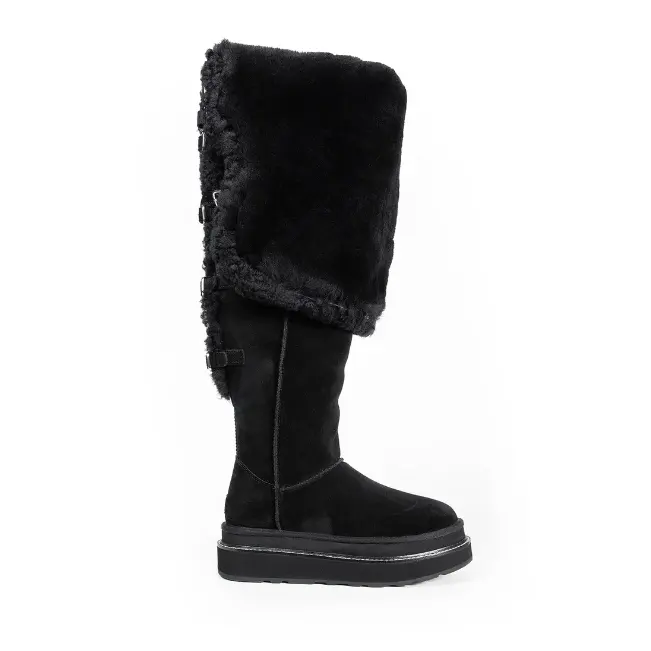 UGG x SACAI 联名款黑色高筒雪地靴