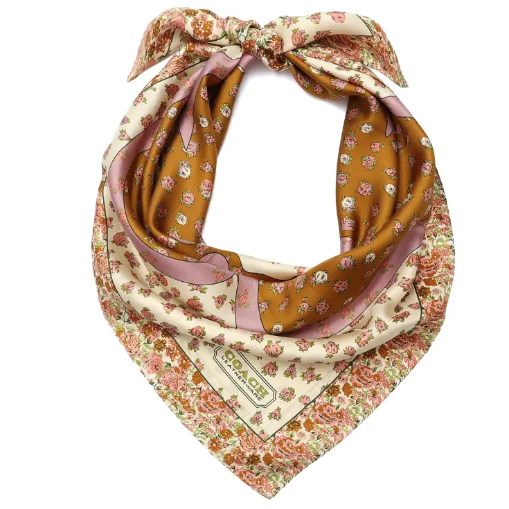 Coach 蔻驰 山茶花丝巾