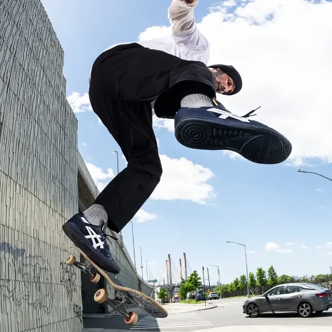 ASICS US：时尚运动鞋履热卖