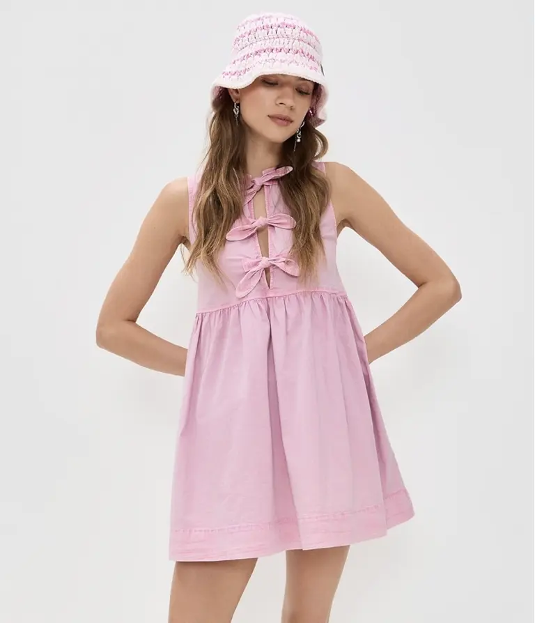 Ganni 粉色连衣裙