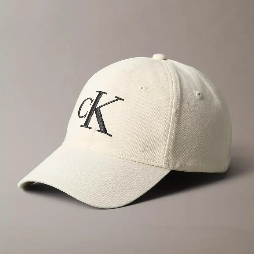 Calvin Klein 刺绣徽标白色棒球帽