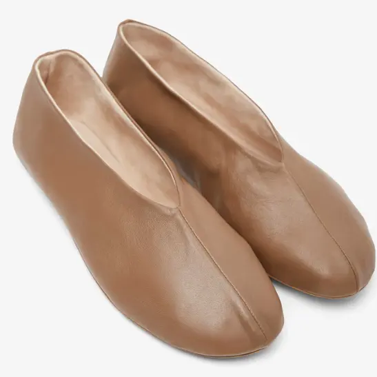 尺码紧张！The Row Stella 驼色单鞋