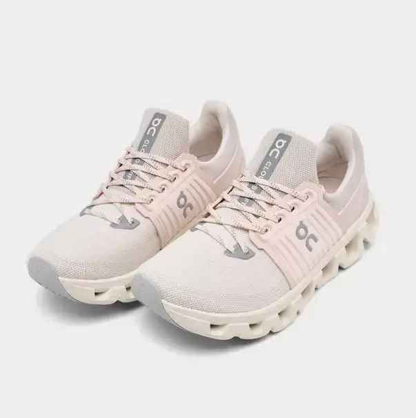 ON 女士 On Cloudswift 4 跑步鞋