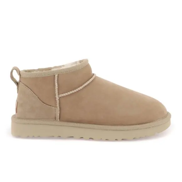 UGG Classic Ultra 迷你短靴