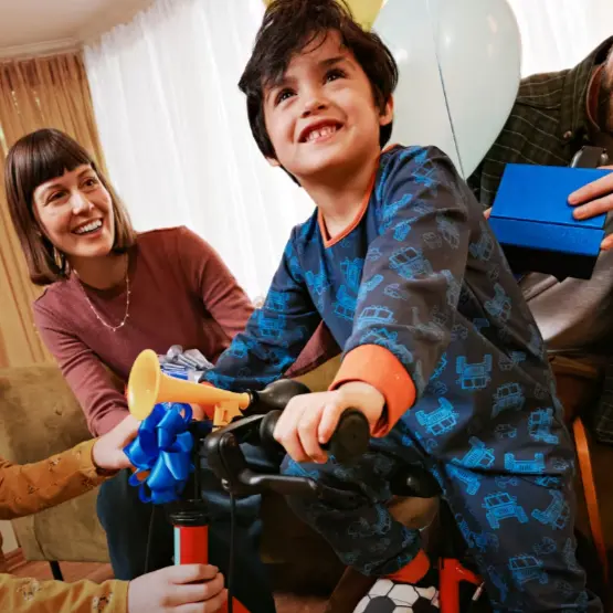 Decathlon UK：圣诞运动季 运动热情暖寒冬