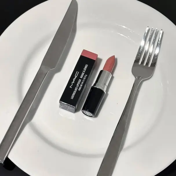 Macy's：Mac Cosmetics 魅可美妆闪促