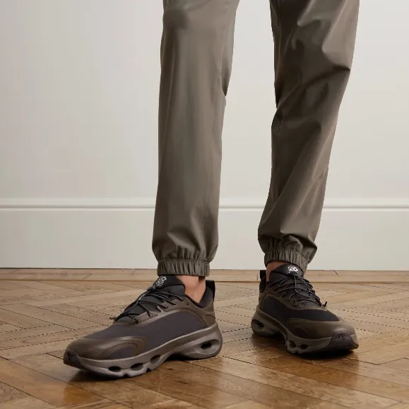 LOEWE 罗意威 x ON 昂跑 8 Cloudsolo 运动鞋