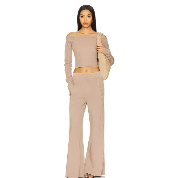 FREE PEOPLE GO TO 沙色套装