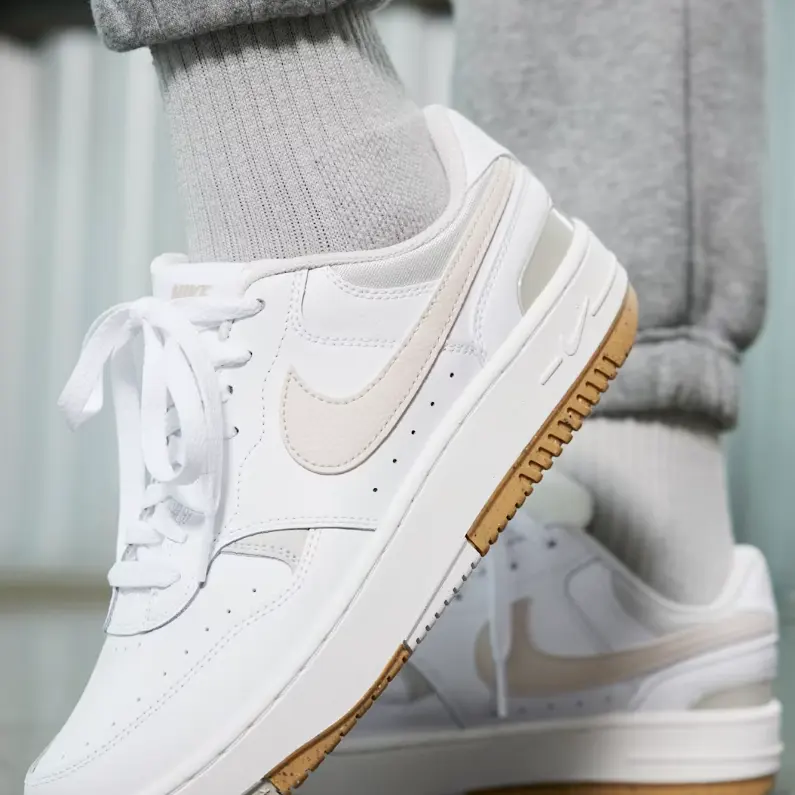 Nike 美国：运动鞋服年末大促 Dunk Low Retro 男士运动鞋$65