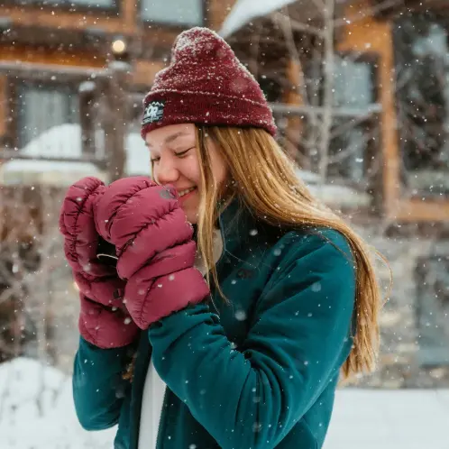 Backcountry：假日促销！精选低至4折 帽子3件额外7折