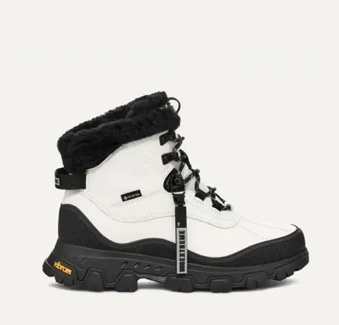 UGG Adirondack Meridian 登山靴