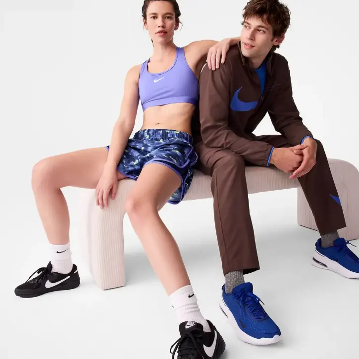 Nordstrom Rack：服装和运动鞋特卖专场 Nike、Adidas、Hoka