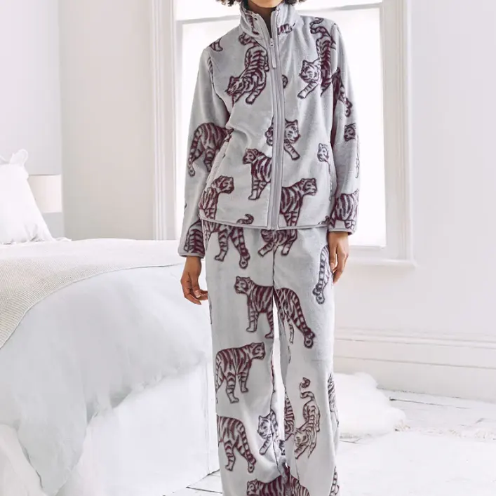 Chelsea Peers NYC 抓绒镂空虎纹套装