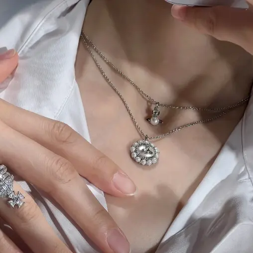 Vivienne Westwood 西太后 Amaya 太阳花珍珠项链