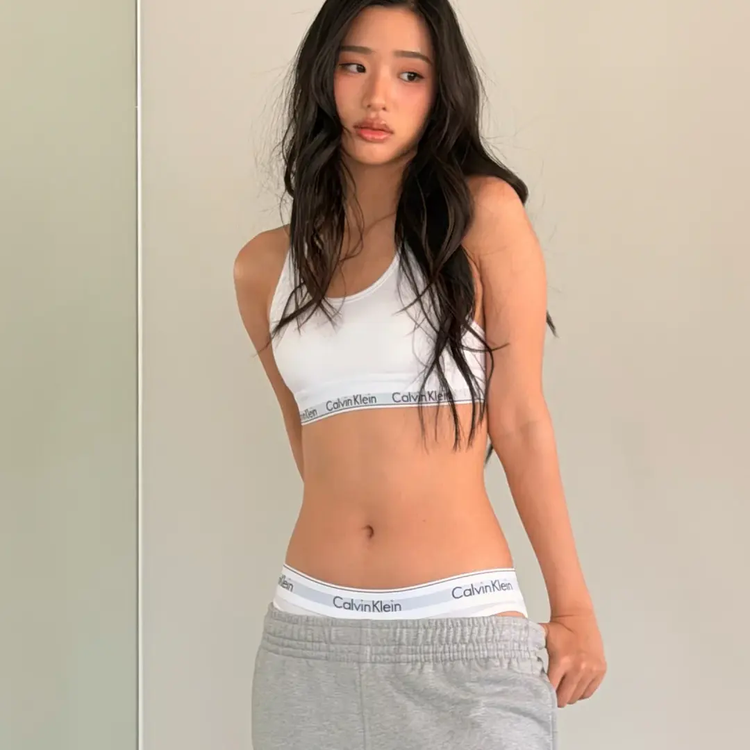 Calvin Klein：全场服饰热卖 低至4折+额外8折