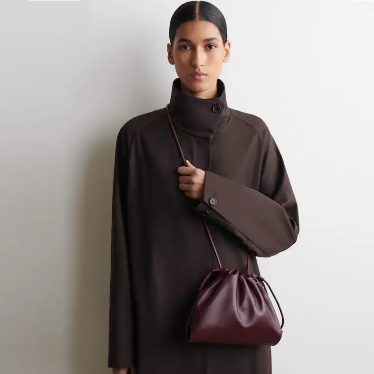 COS 迷你 CAVATELLI 手拿包