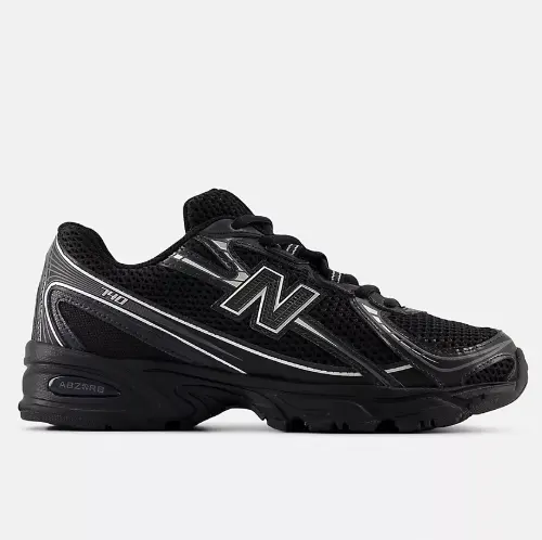 New Balance 740 运动鞋