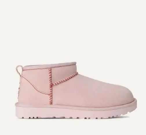 UGG Classic Ultra Mini Love '26 雪地靴