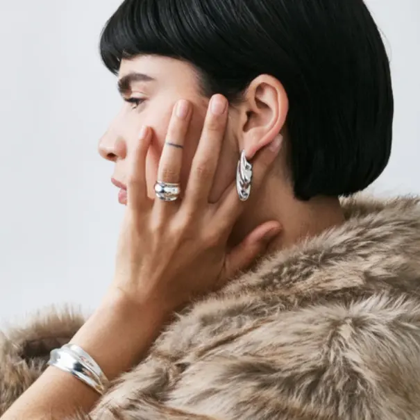 Otiumberg Limited：珠宝盛典 14K镀金耳环£70