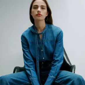 Saks Fifth Avenue：时尚闪促！选购 Acne Studios、Brunello Cucinelli 等