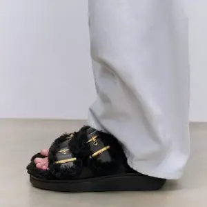 FitFlop 厚底拖鞋
