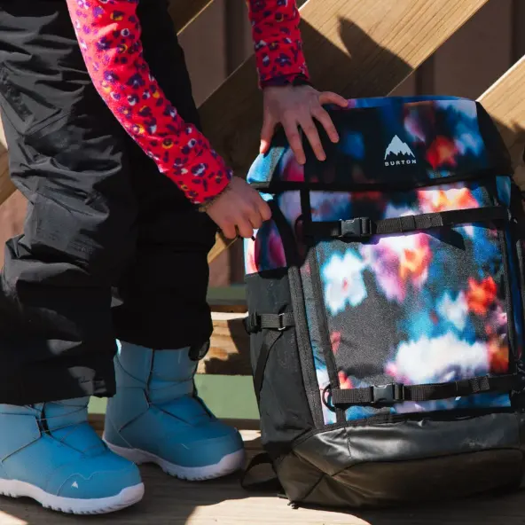 Burton Snowboards US：滑雪板、雪鞋、固定器、头盔及雪镜促销