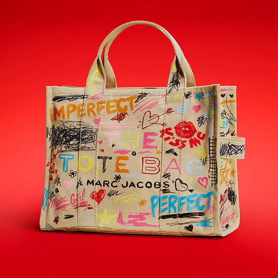 Marc Jacobs：新季节背新包 选购托特包、单肩包、卡包等