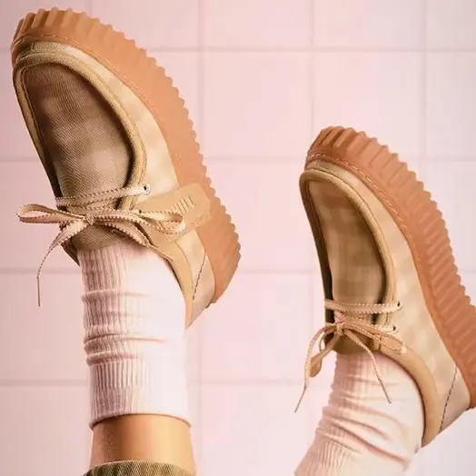 Clarks：精选鞋履额外8折