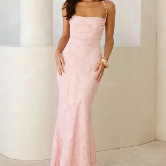 Hello Molly 粉色吊带长裙